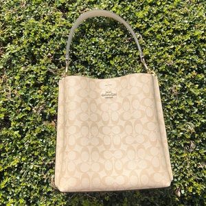 Like new large coach bag